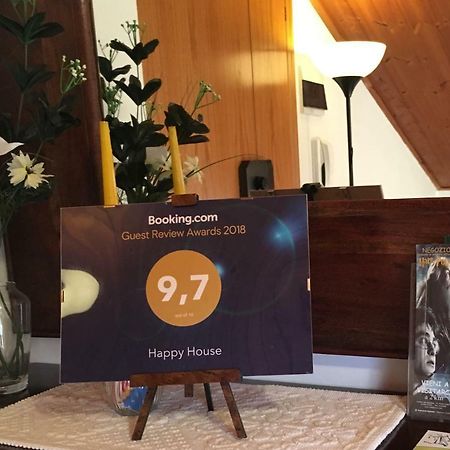 דירות גוביו Happy House מראה חיצוני תמונה